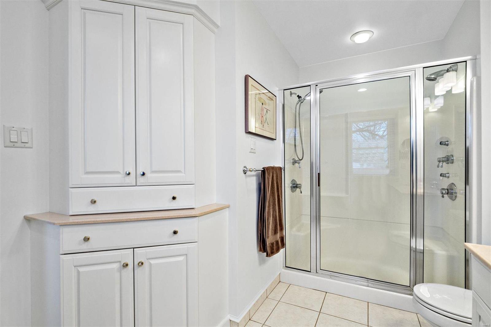 Ladue Estates - Residential