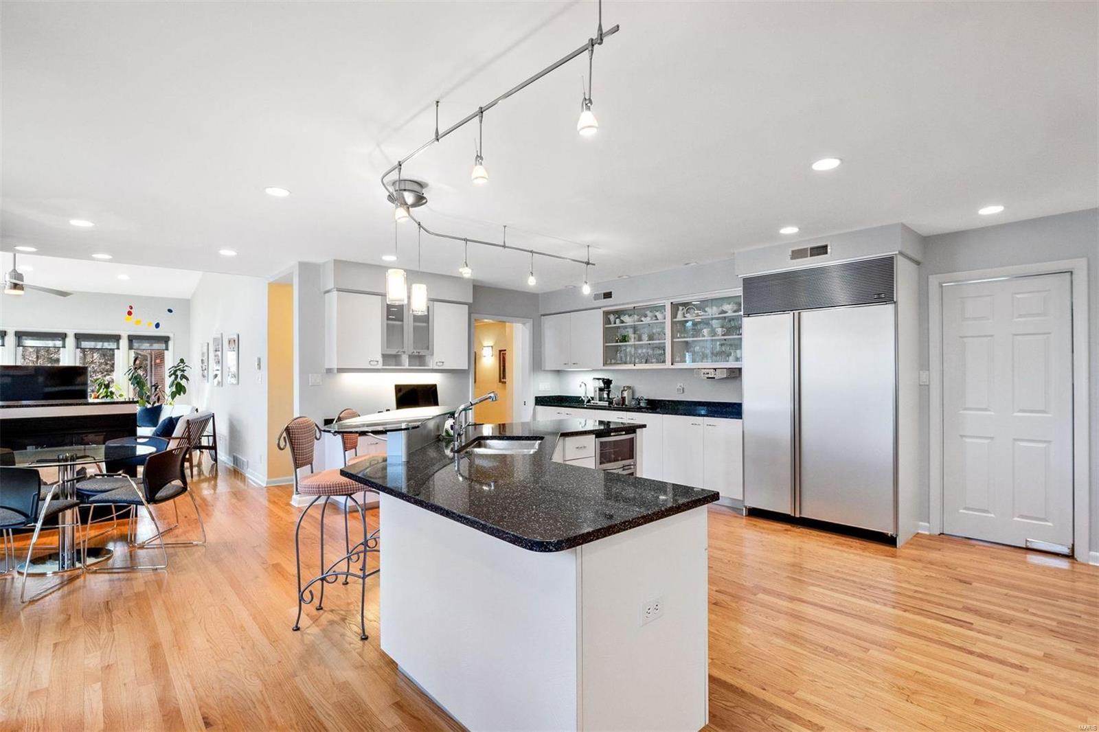 Ladue Estates - Residential