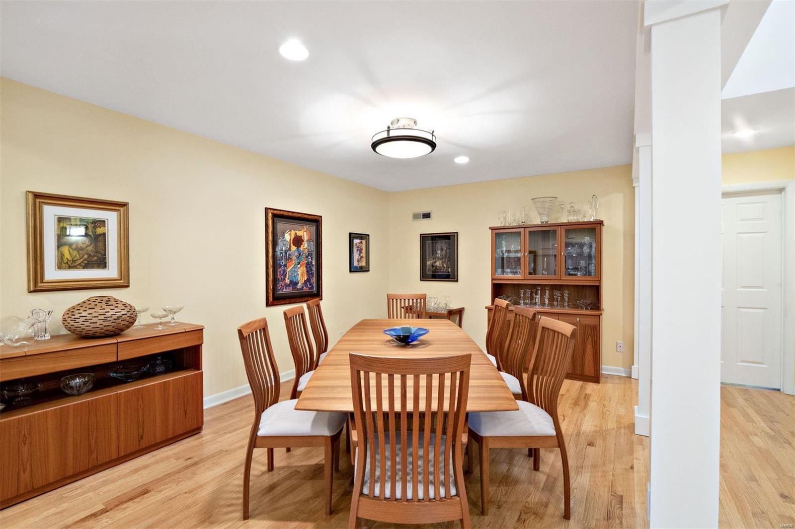 Ladue Estates - Residential