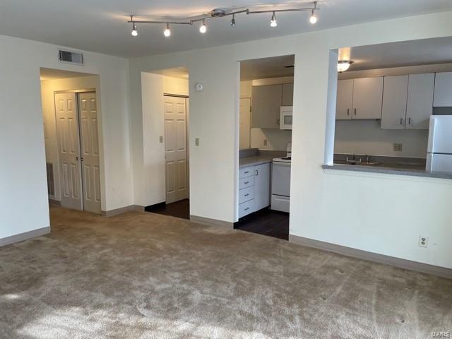 Berlin Place Add - Residential Lease