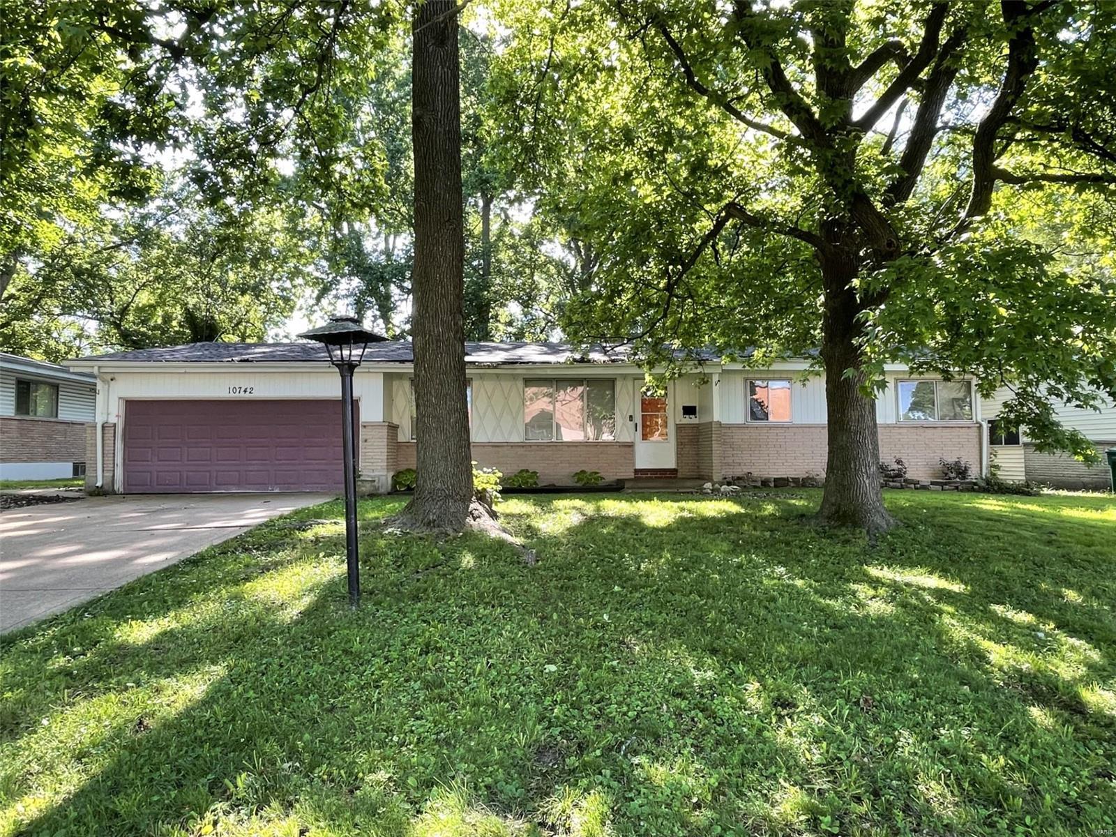 Hathaway Manor 11 - Residential