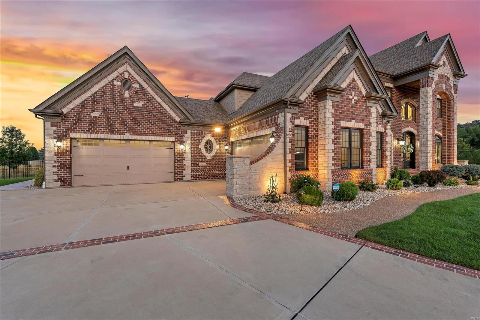 Arbors At Kehrs Mill - Residential