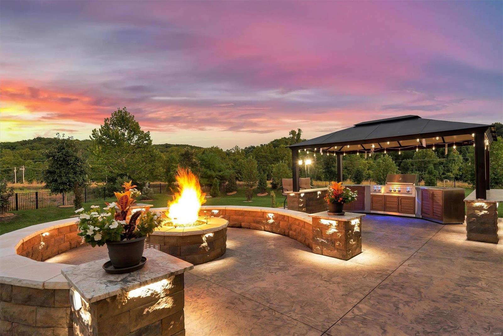 Arbors At Kehrs Mill - Residential