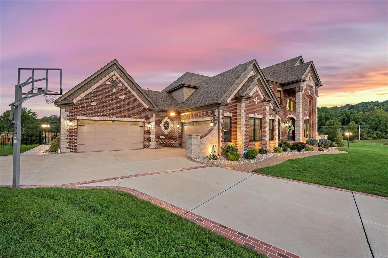 Arbors At Kehrs Mill - Residential