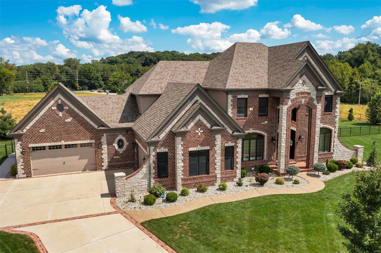 Arbors At Kehrs Mill - Residential