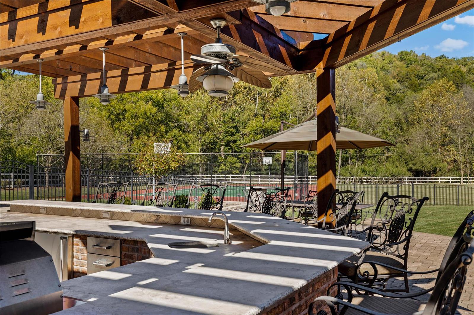 Summit View Place Lts 8 & 9 Bdy Adj - Residential