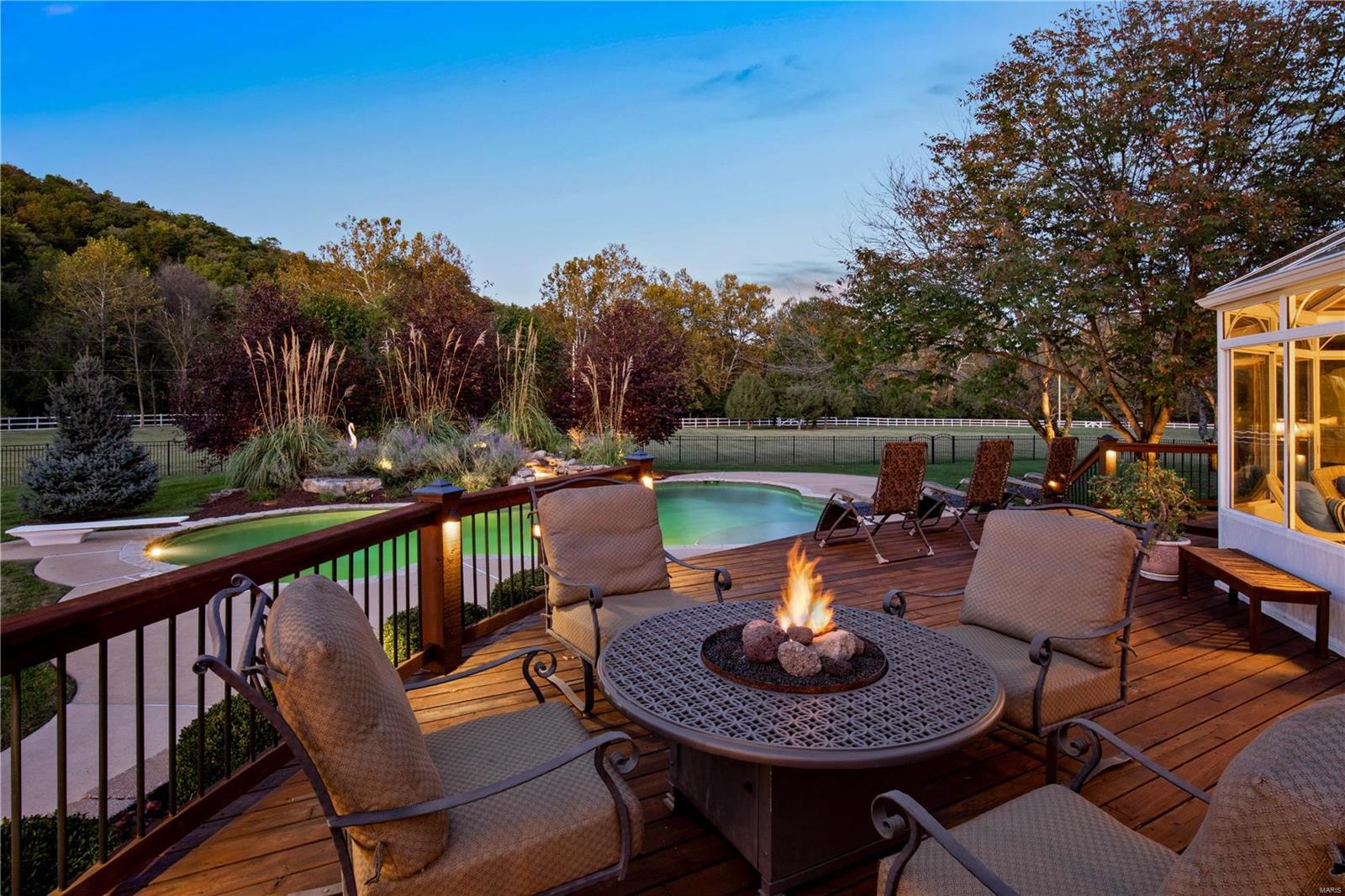 Summit View Place Lts 8 & 9 Bdy Adj - Residential