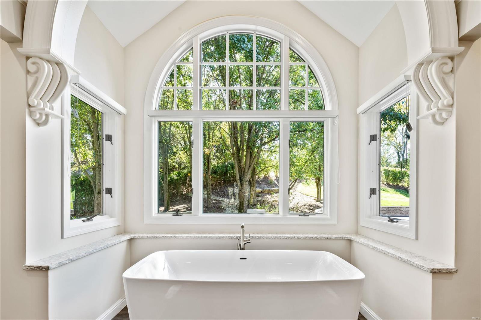 Summit View Place Lts 8 & 9 Bdy Adj - Residential