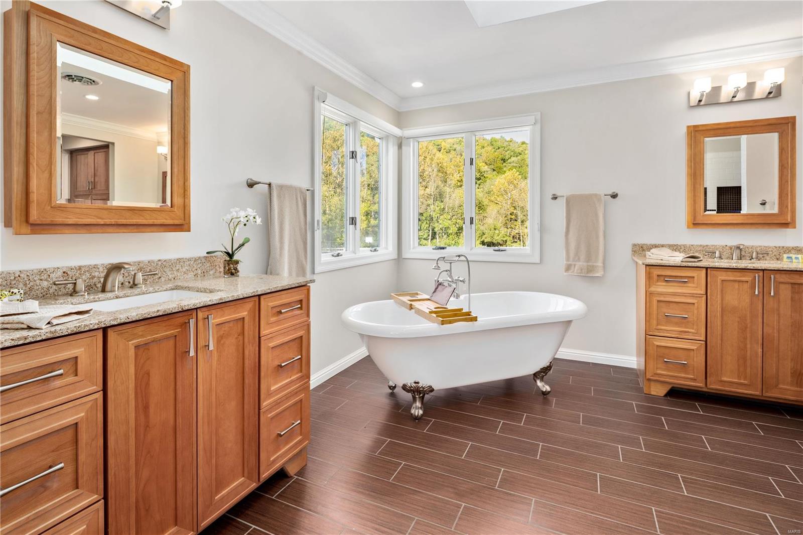 Summit View Place Lts 8 & 9 Bdy Adj - Residential