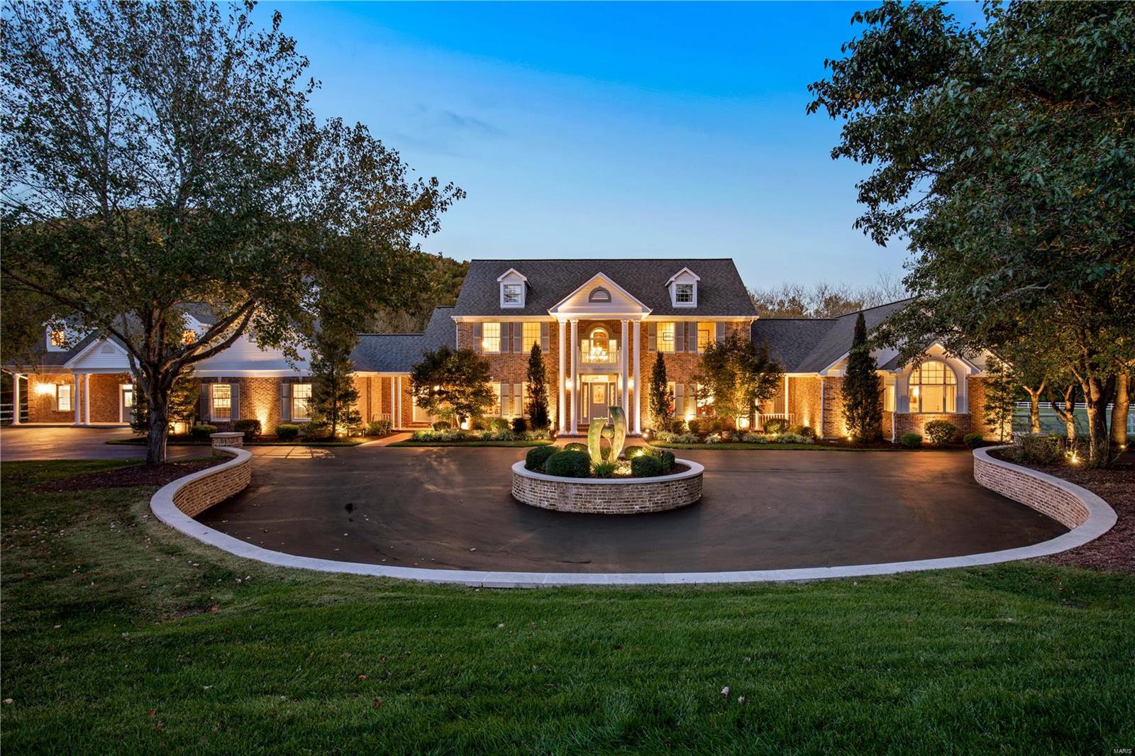 Summit View Place Lts 8 & 9 Bdy Adj - Residential