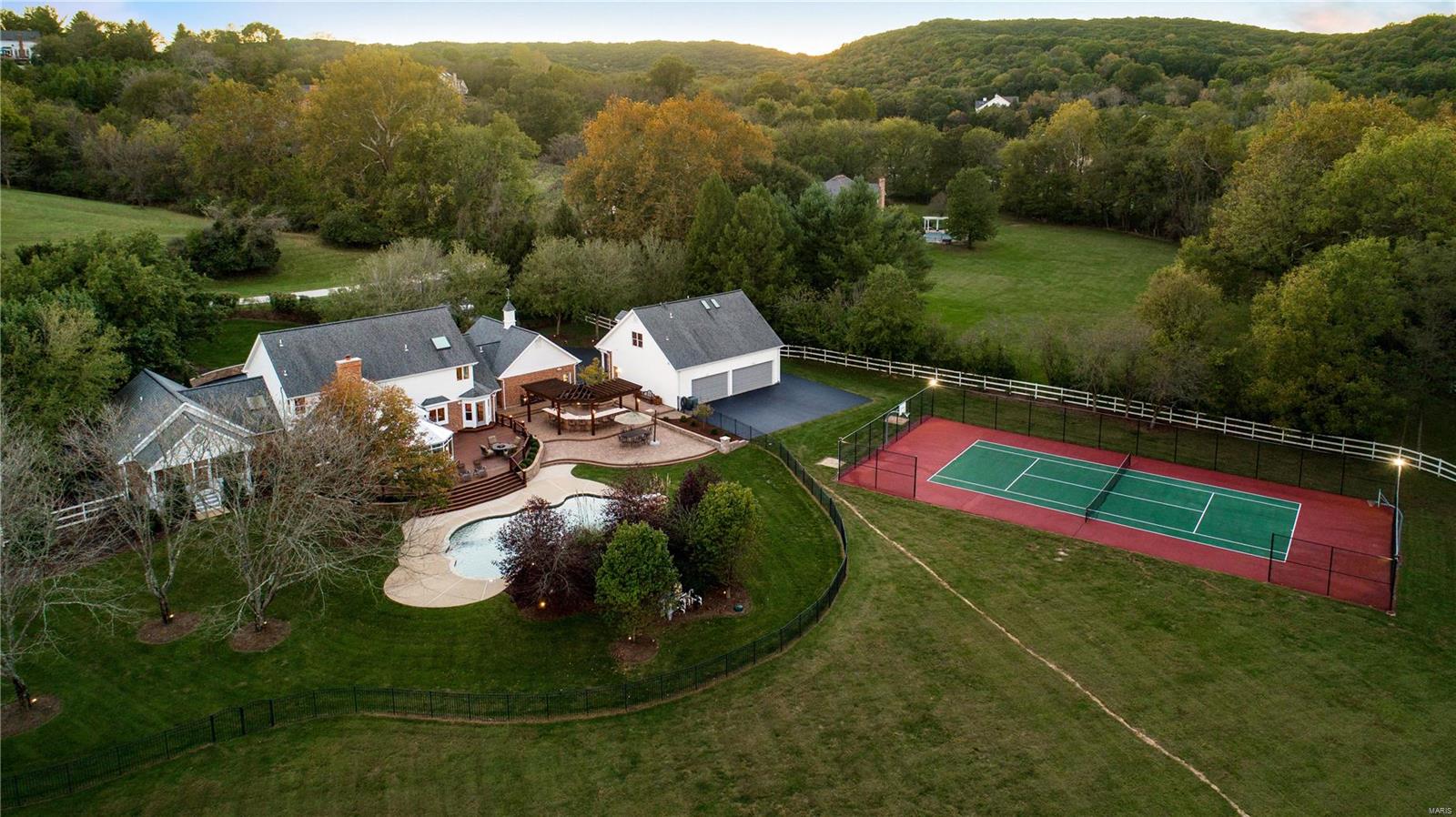 Summit View Place Lts 8 & 9 Bdy Adj - Residential