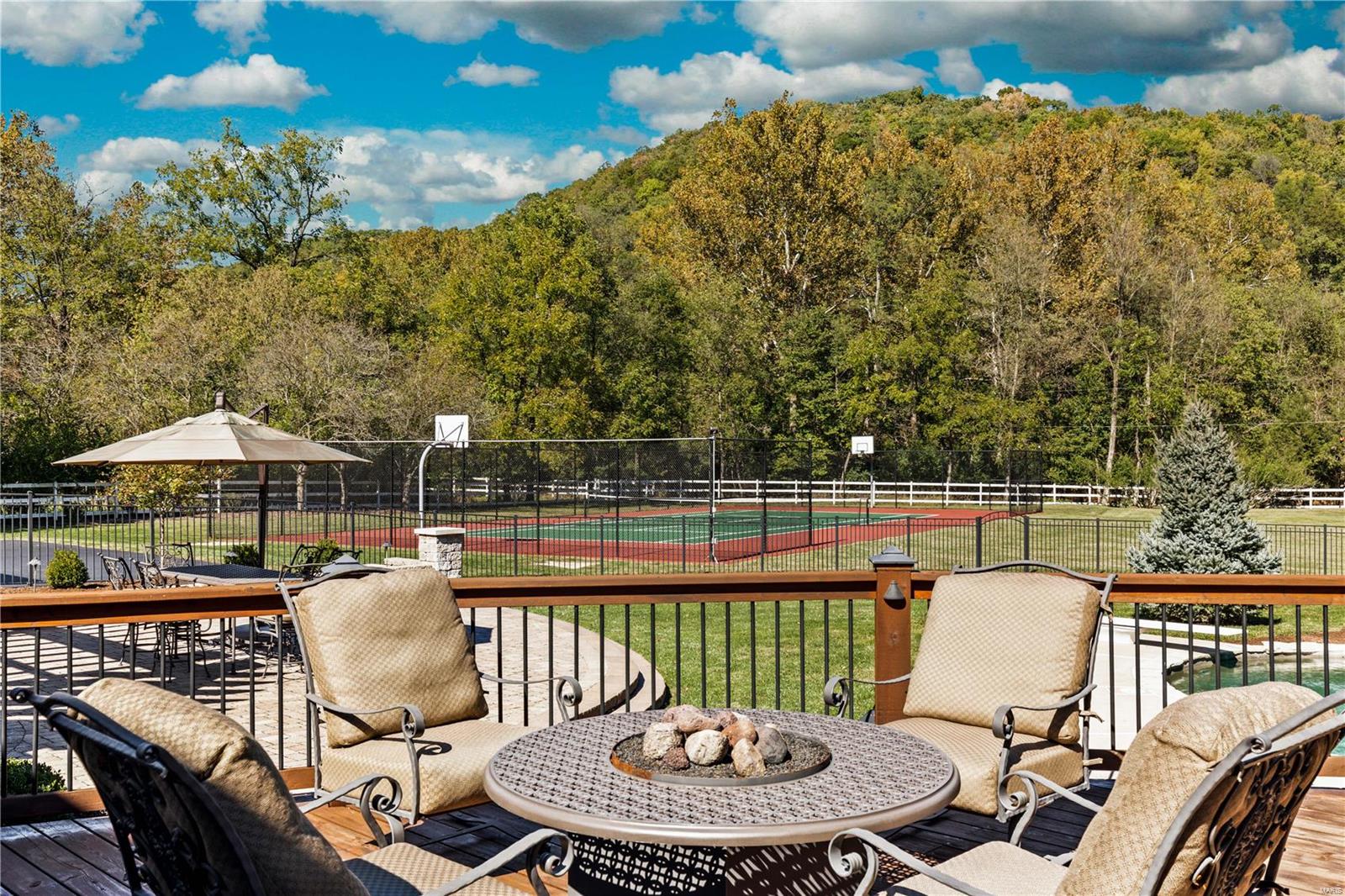 Summit View Place Lts 8 & 9 Bdy Adj - Residential