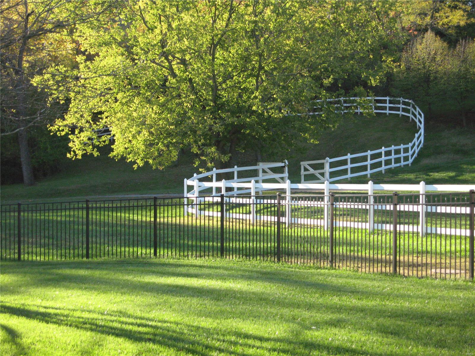 Summit View Place Lts 8 & 9 Bdy Adj - Residential