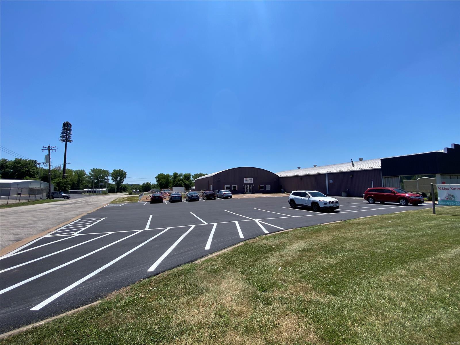 Tracts - Commercial Sale