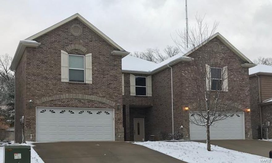 **  3 Duplexes sold together (6 units)  *  572-576, 584-588, 596-600 Silverado Trail  **