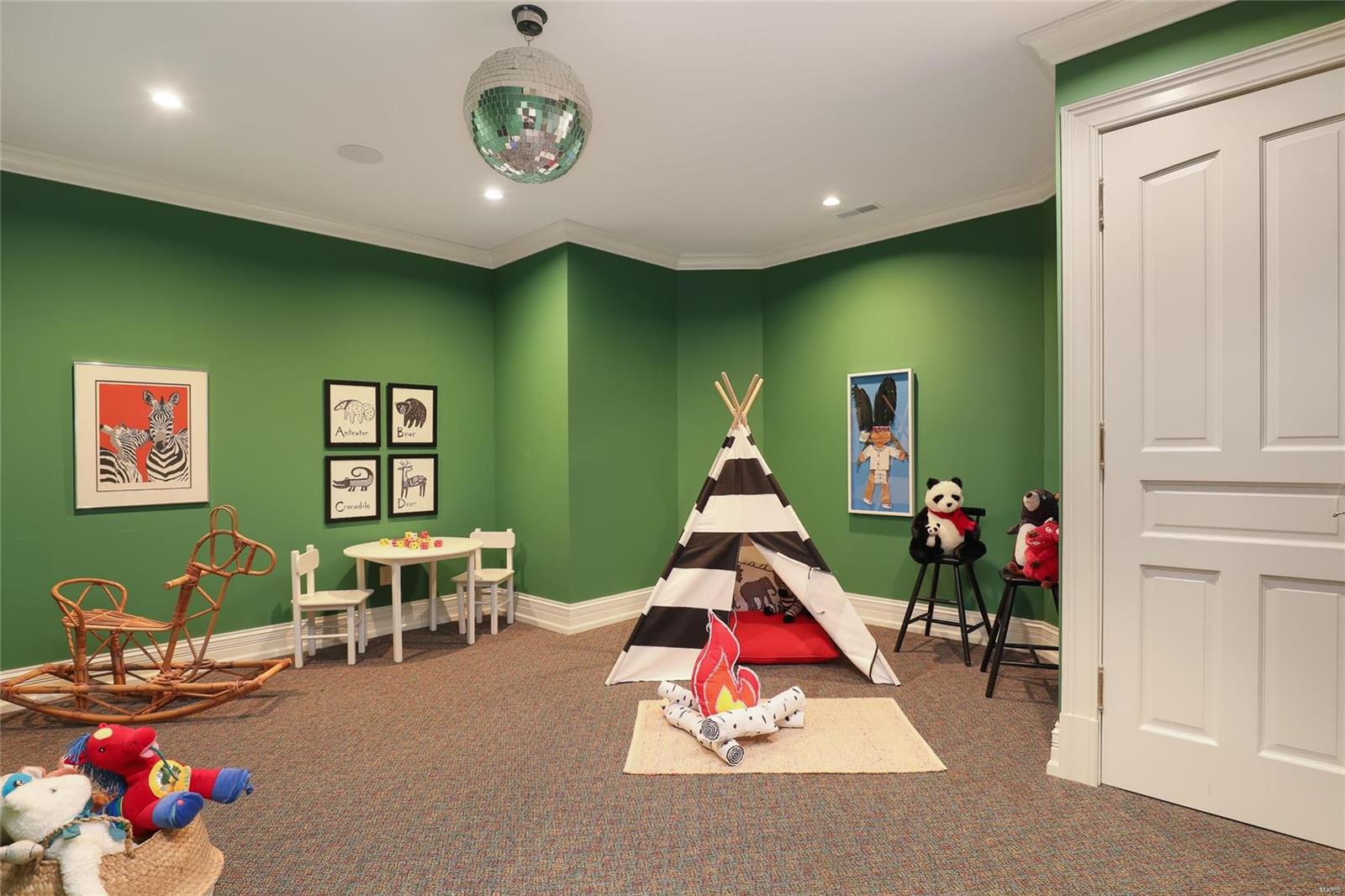 Twin Spgs Estates 4 - Residential