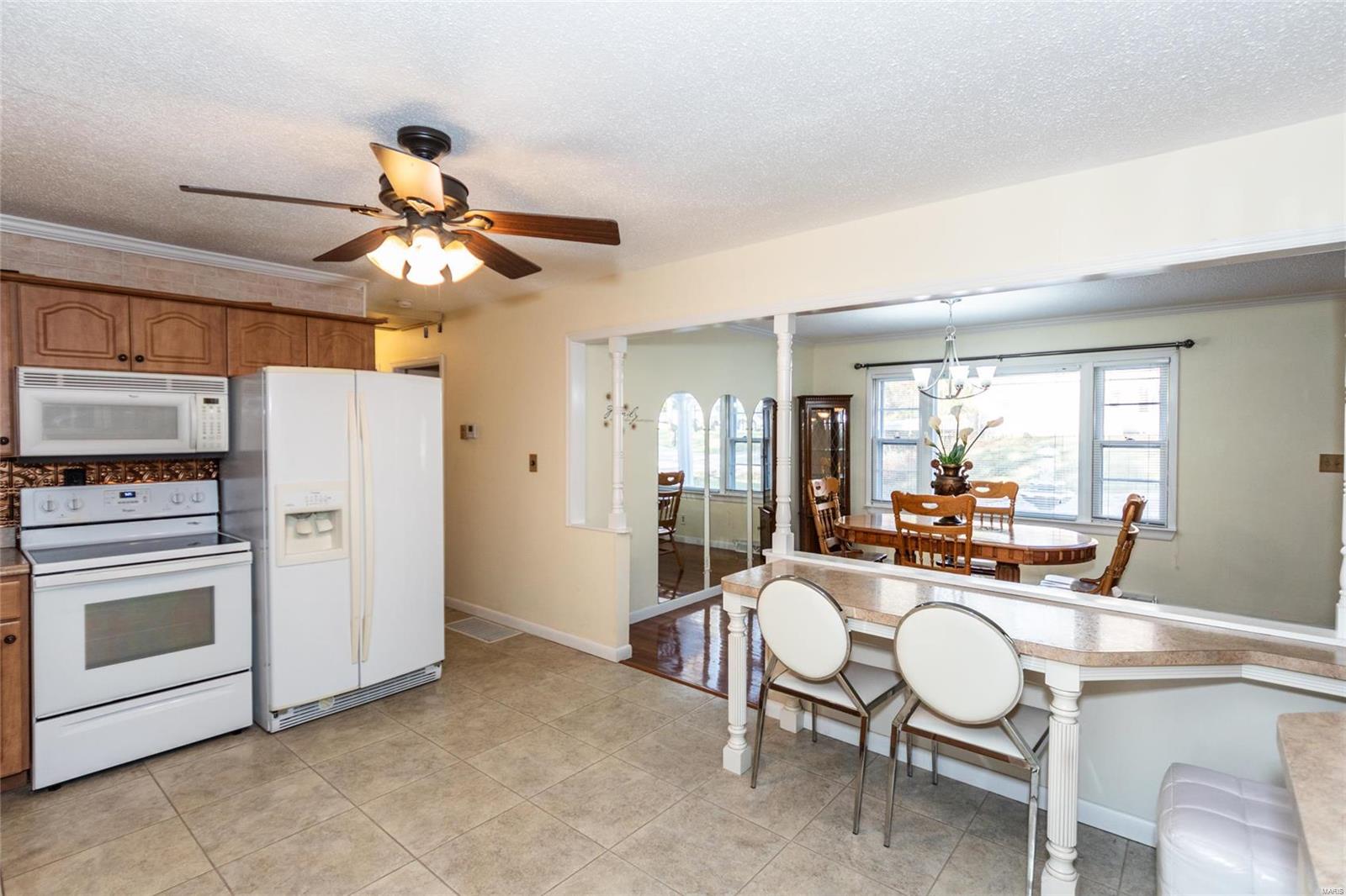 Pevely, Missouri 63070, United States, 3 Bedrooms Bedrooms, ,1 BathroomBathrooms,Residential,Pending,34571