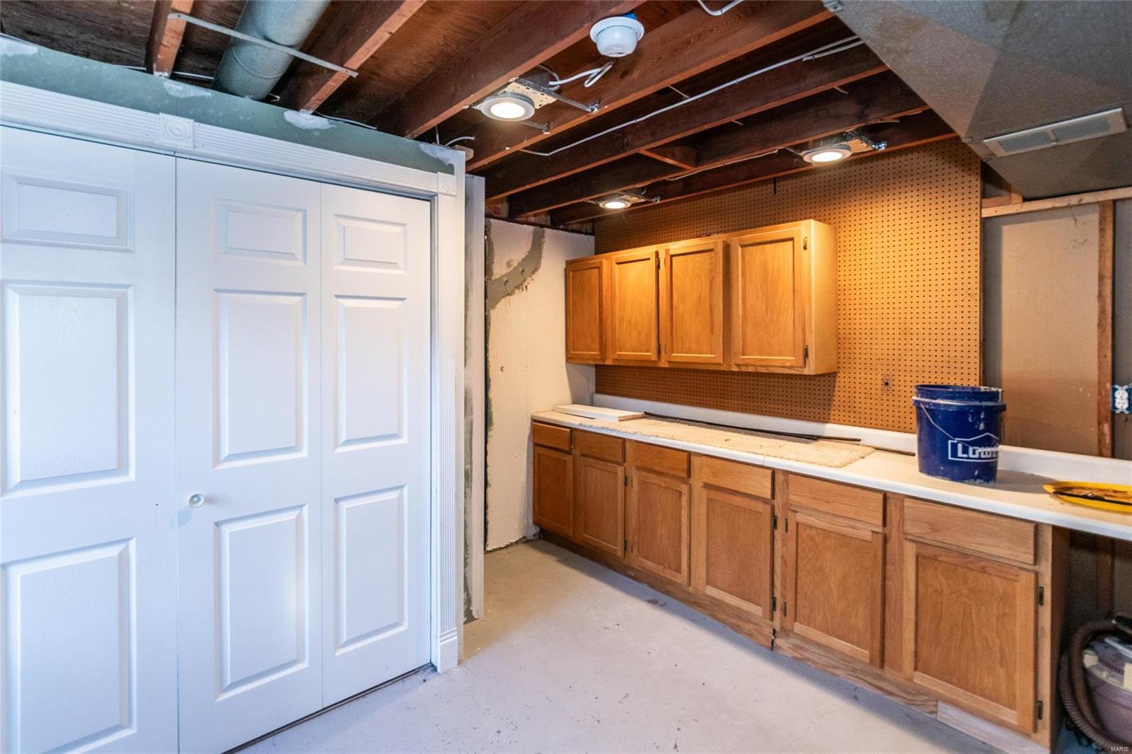 Pevely, Missouri 63070, United States, 3 Bedrooms Bedrooms, ,1 BathroomBathrooms,Residential,Pending,34571