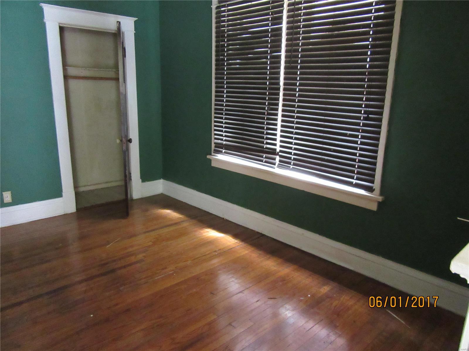 St Louis Commons Add - Residential Income