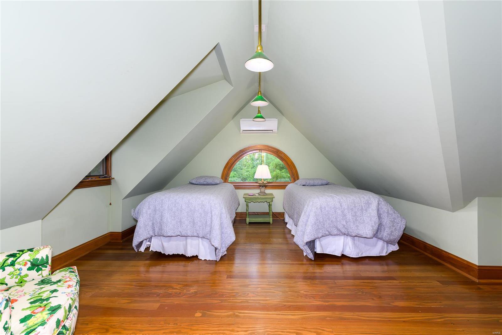 Saunders Lts A & B Bdy Adj - Residential