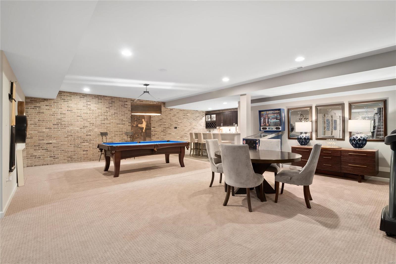 Woods Of Ladue The - Residential