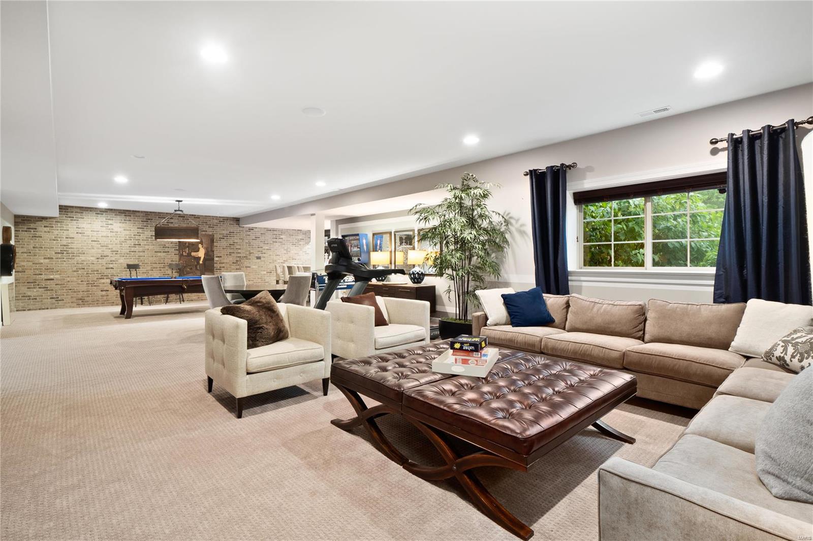 Woods Of Ladue The - Residential