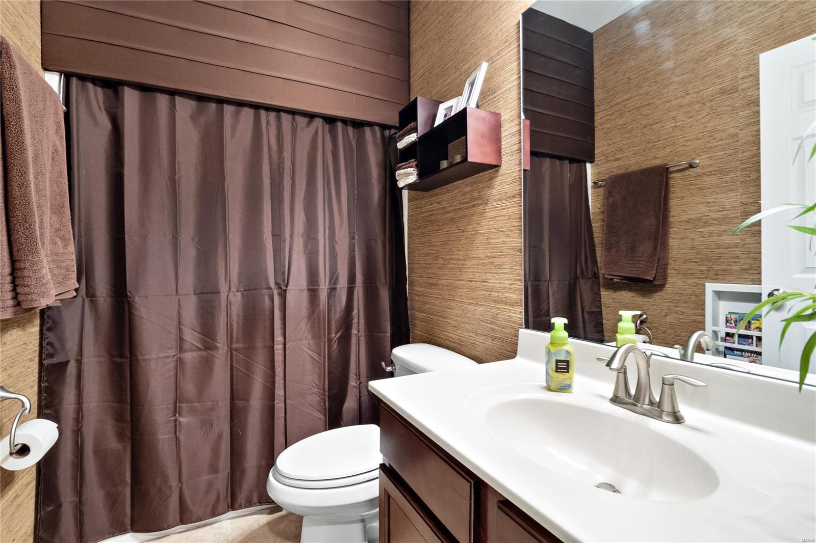 Lake St Louis, Missouri 63367, United States, 3 Bedrooms Bedrooms, ,3 BathroomsBathrooms,Residential,Pending,28956