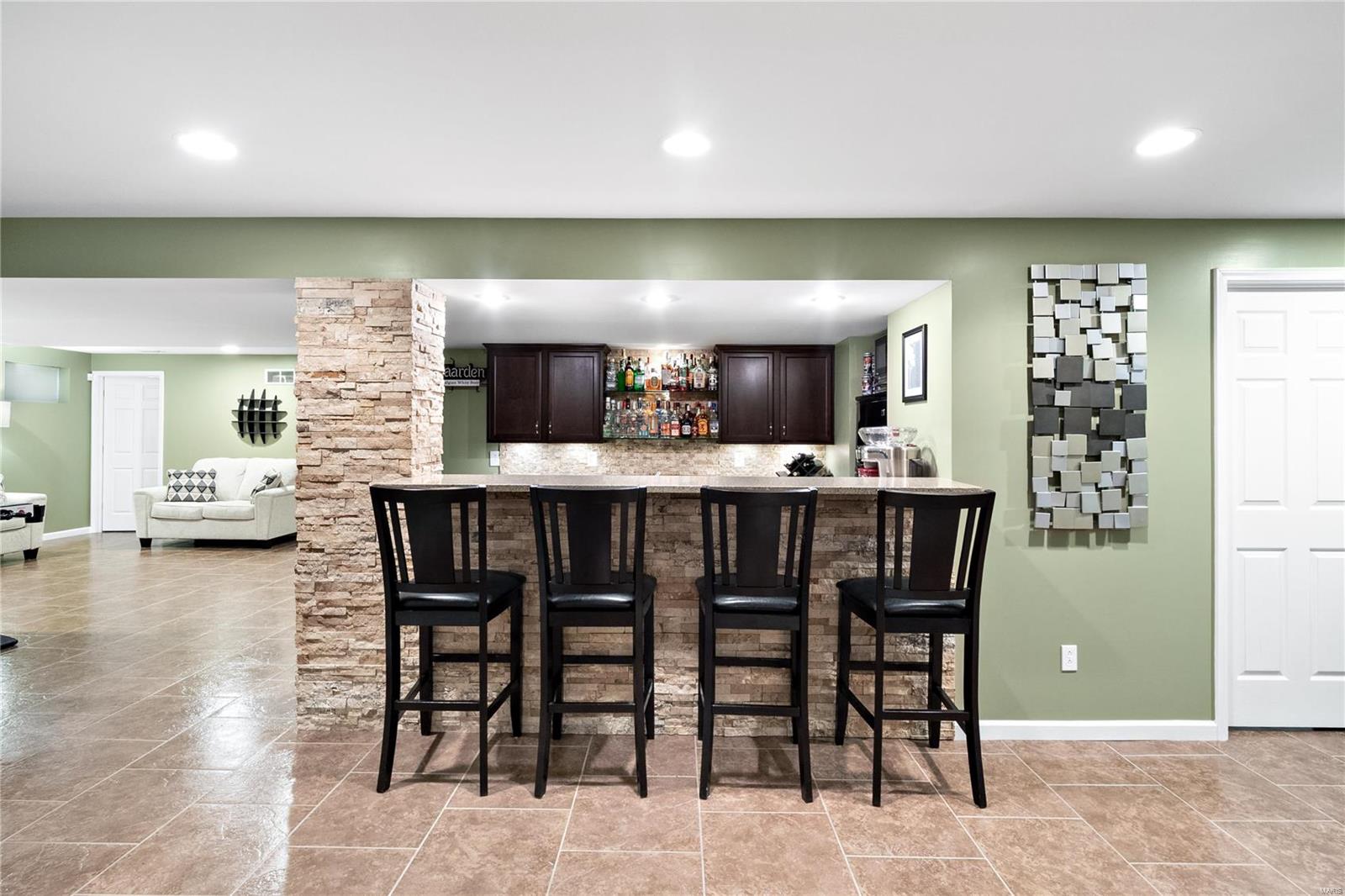 Lake St Louis, Missouri 63367, United States, 3 Bedrooms Bedrooms, ,3 BathroomsBathrooms,Residential,Pending,28956