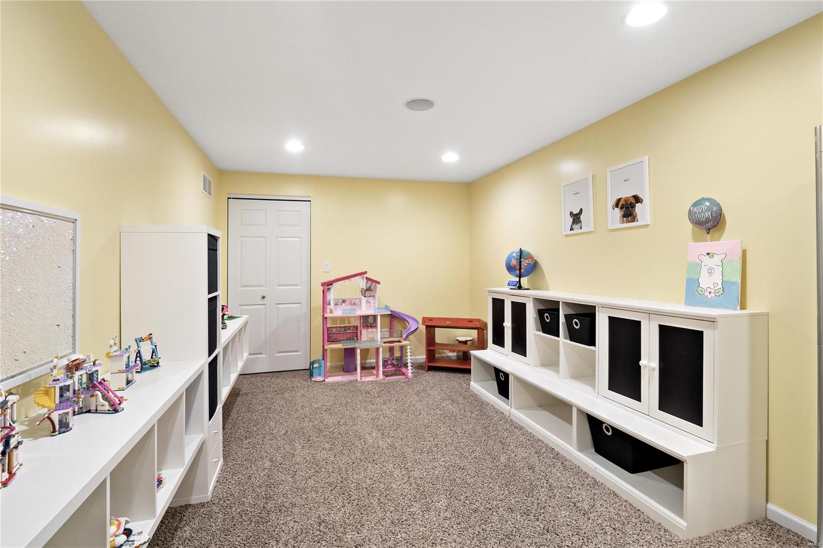 Lake St Louis, Missouri 63367, United States, 3 Bedrooms Bedrooms, ,3 BathroomsBathrooms,Residential,Pending,28956