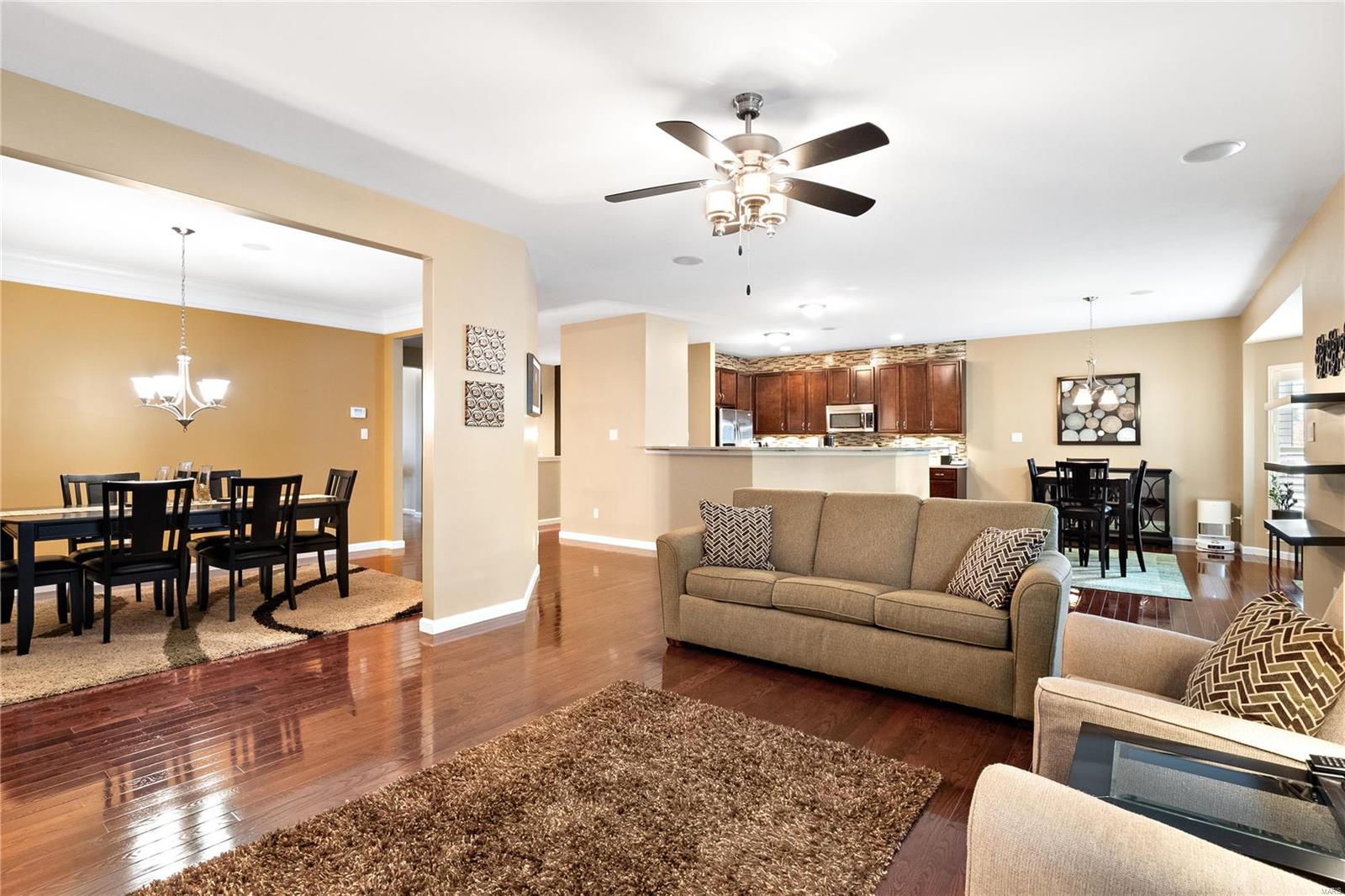 Lake St Louis, Missouri 63367, United States, 3 Bedrooms Bedrooms, ,3 BathroomsBathrooms,Residential,Pending,28956