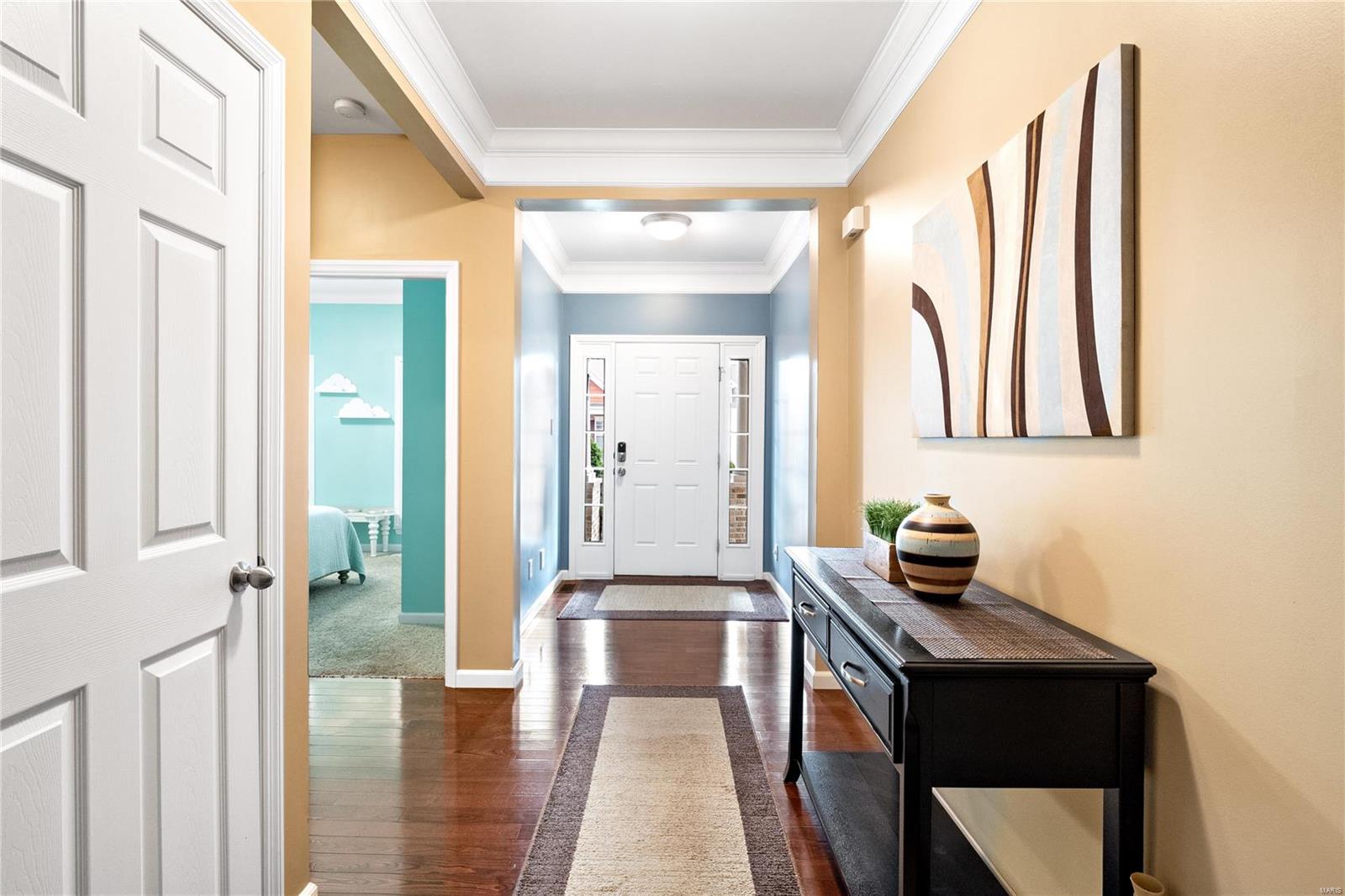 Lake St Louis, Missouri 63367, United States, 3 Bedrooms Bedrooms, ,3 BathroomsBathrooms,Residential,Pending,28956