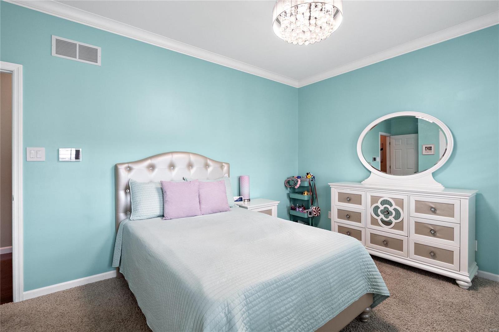 Lake St Louis, Missouri 63367, United States, 3 Bedrooms Bedrooms, ,3 BathroomsBathrooms,Residential,Pending,28956