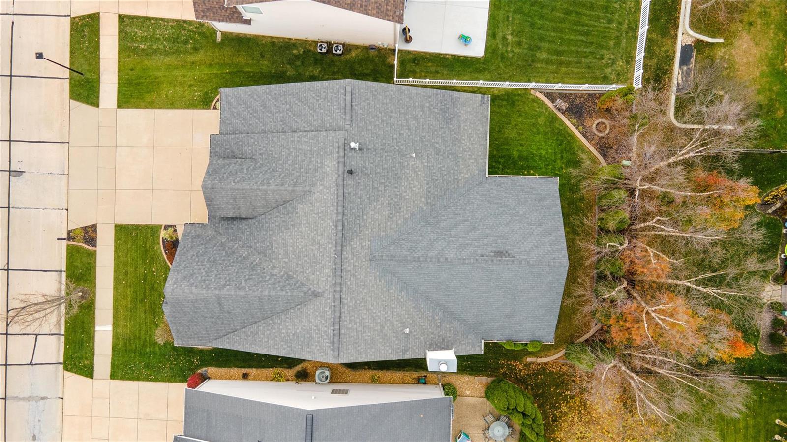 Lake St Louis, Missouri 63367, United States, 3 Bedrooms Bedrooms, ,3 BathroomsBathrooms,Residential,Pending,28956