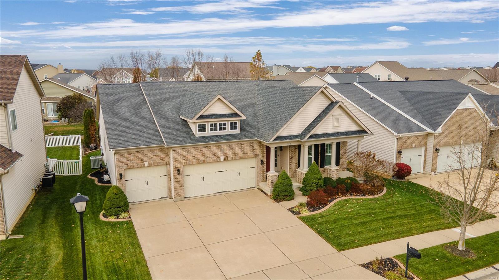 Lake St Louis, Missouri 63367, United States, 3 Bedrooms Bedrooms, ,3 BathroomsBathrooms,Residential,Pending,28956