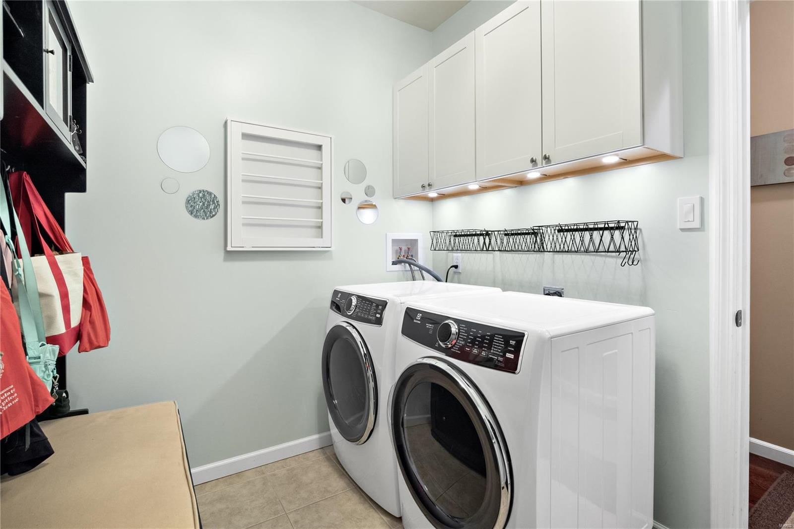 Lake St Louis, Missouri 63367, United States, 3 Bedrooms Bedrooms, ,3 BathroomsBathrooms,Residential,Pending,28956