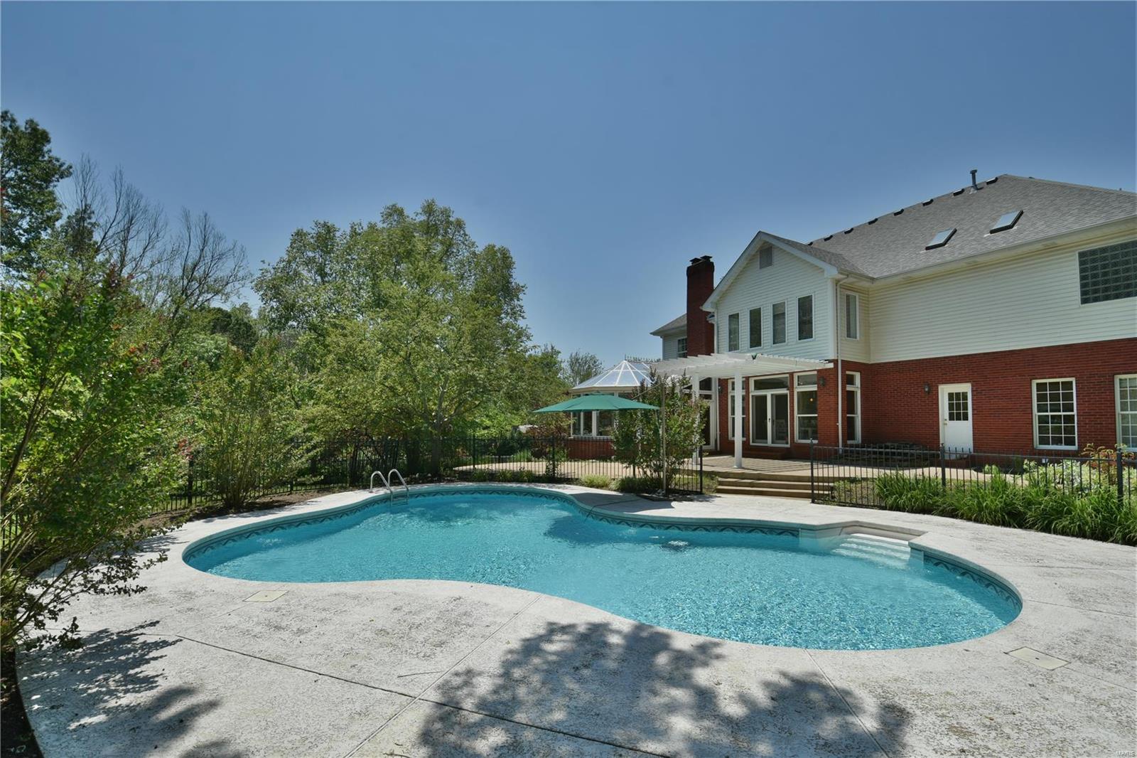 Longrove Lane - Residential