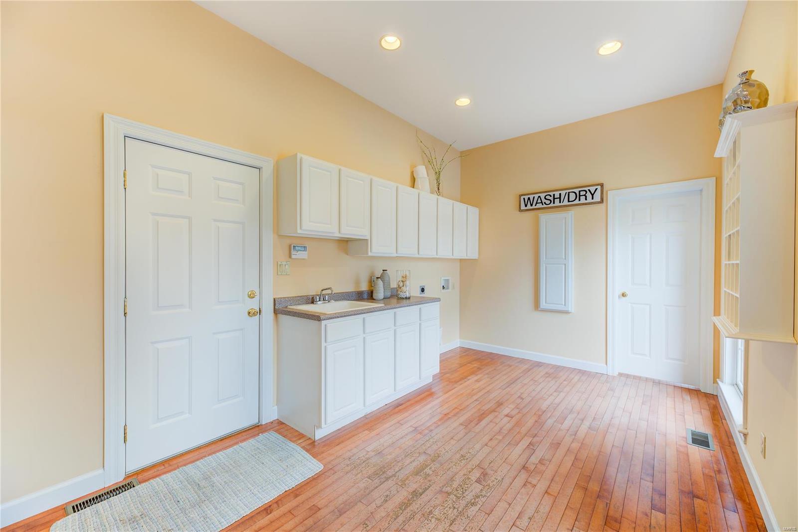 Longrove Lane - Residential