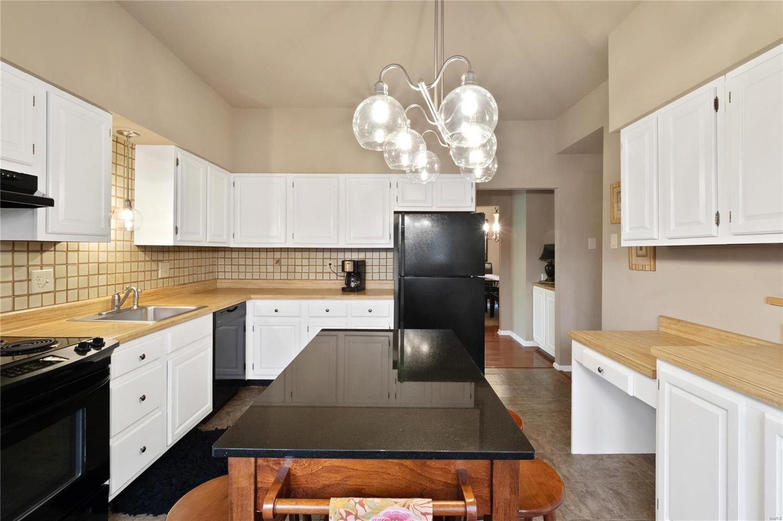 Waterman-Pershing 05 02 F - Residential