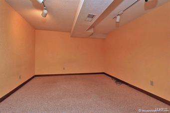 RIDGEWOOD - Residential