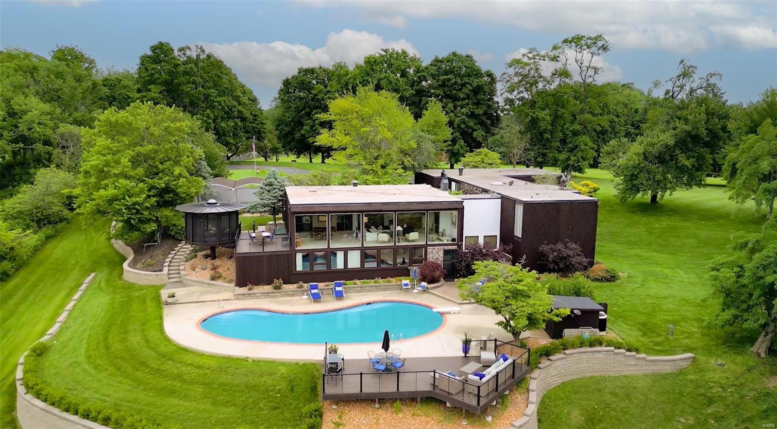904 Briar Hill Road