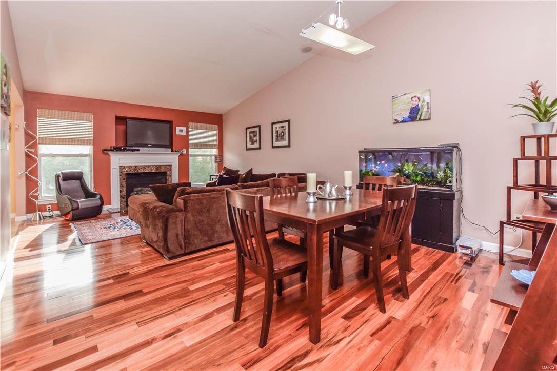 Villas At Ladue Bluffs - Residential