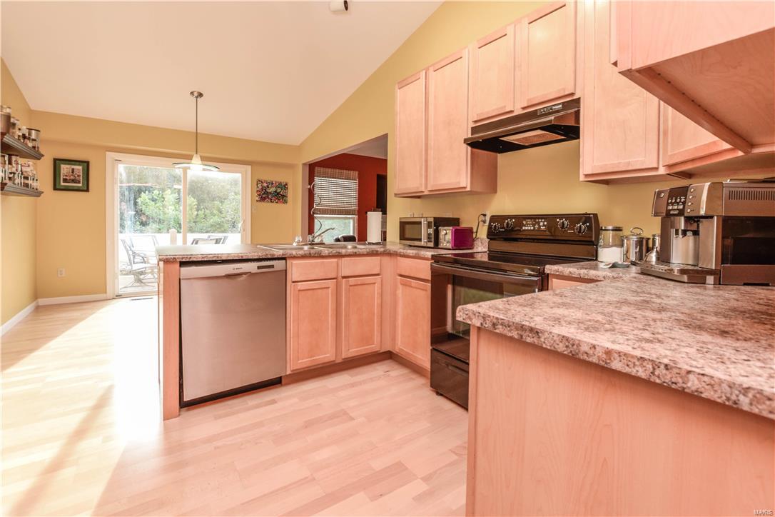 Villas At Ladue Bluffs - Residential