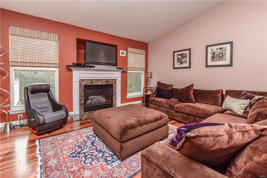 Villas At Ladue Bluffs - Residential