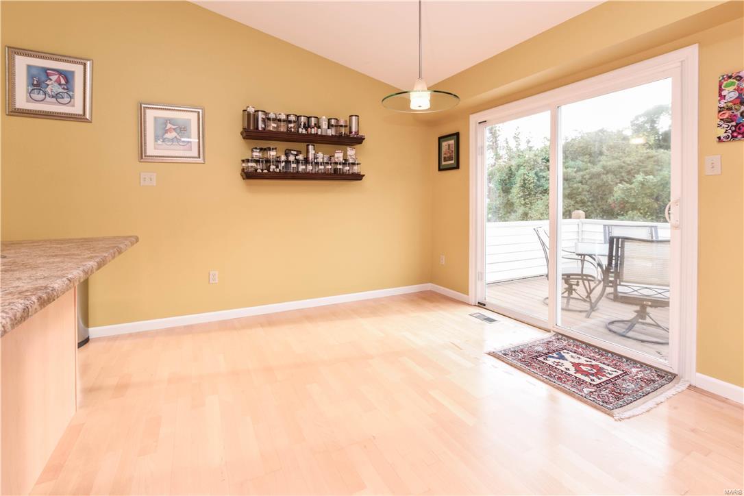 Villas At Ladue Bluffs - Residential