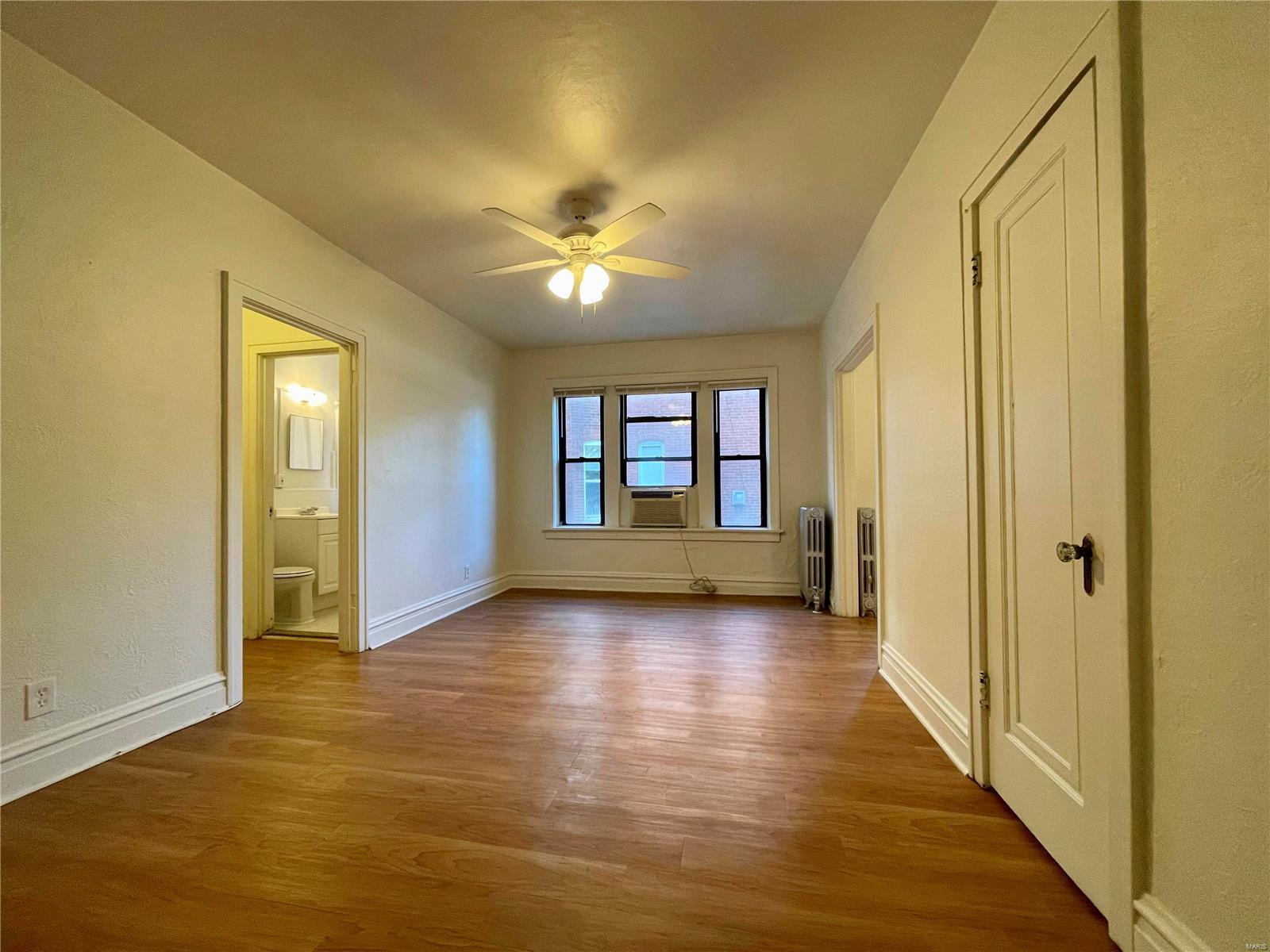 Laclede Ave & Forest Park Boule - Residential Income