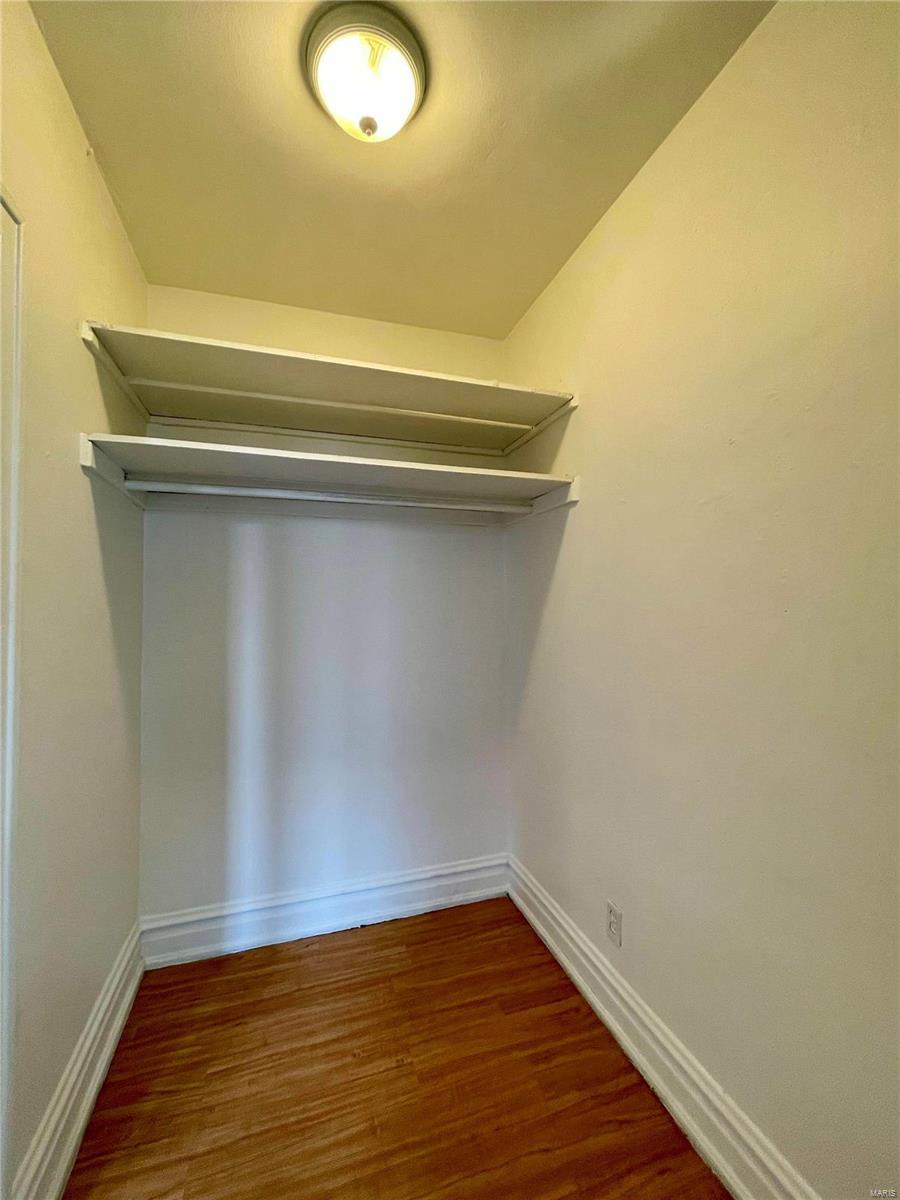 Laclede Ave & Forest Park Boule - Residential Income