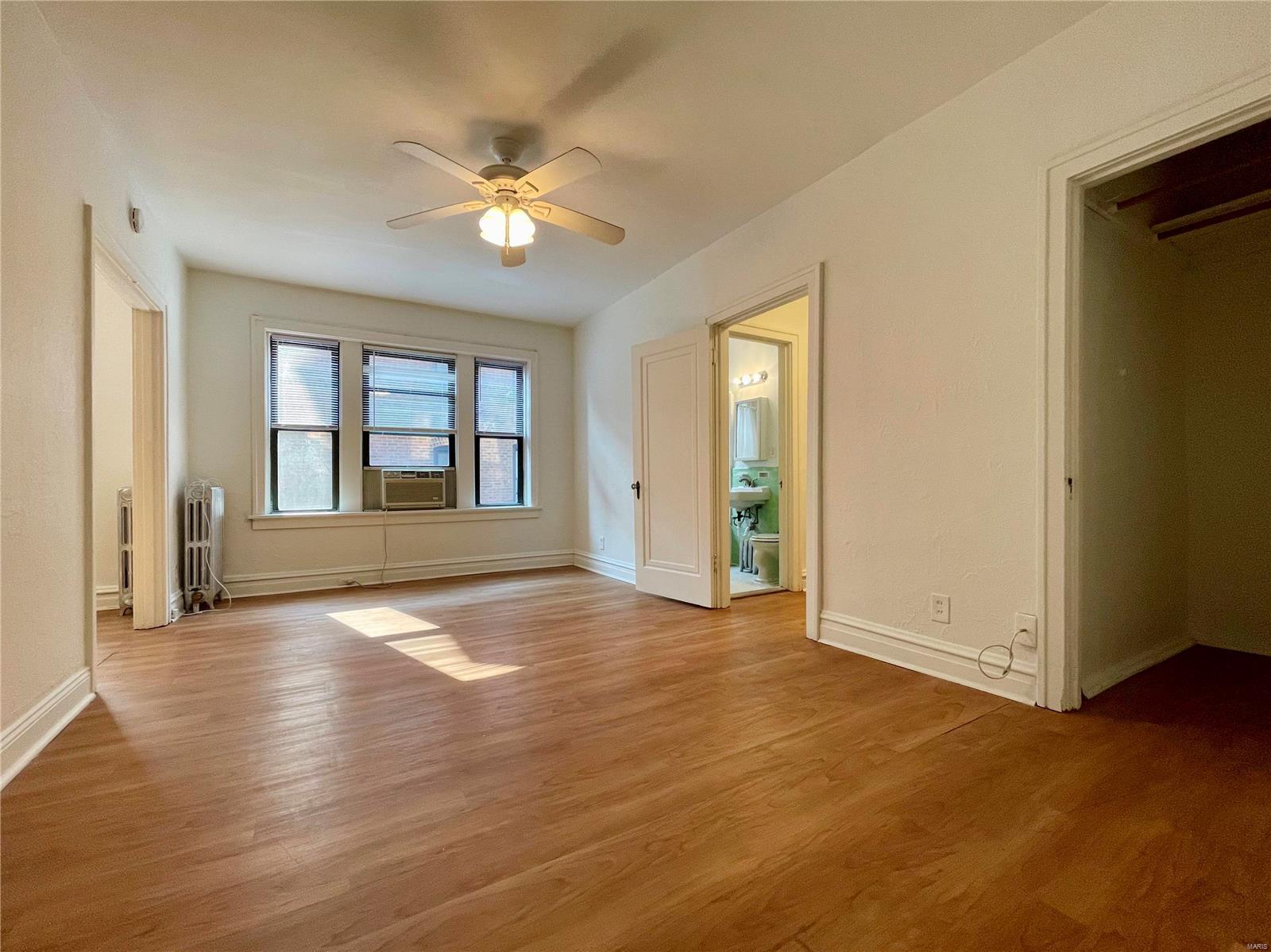 Laclede Ave & Forest Park Boule - Residential Income