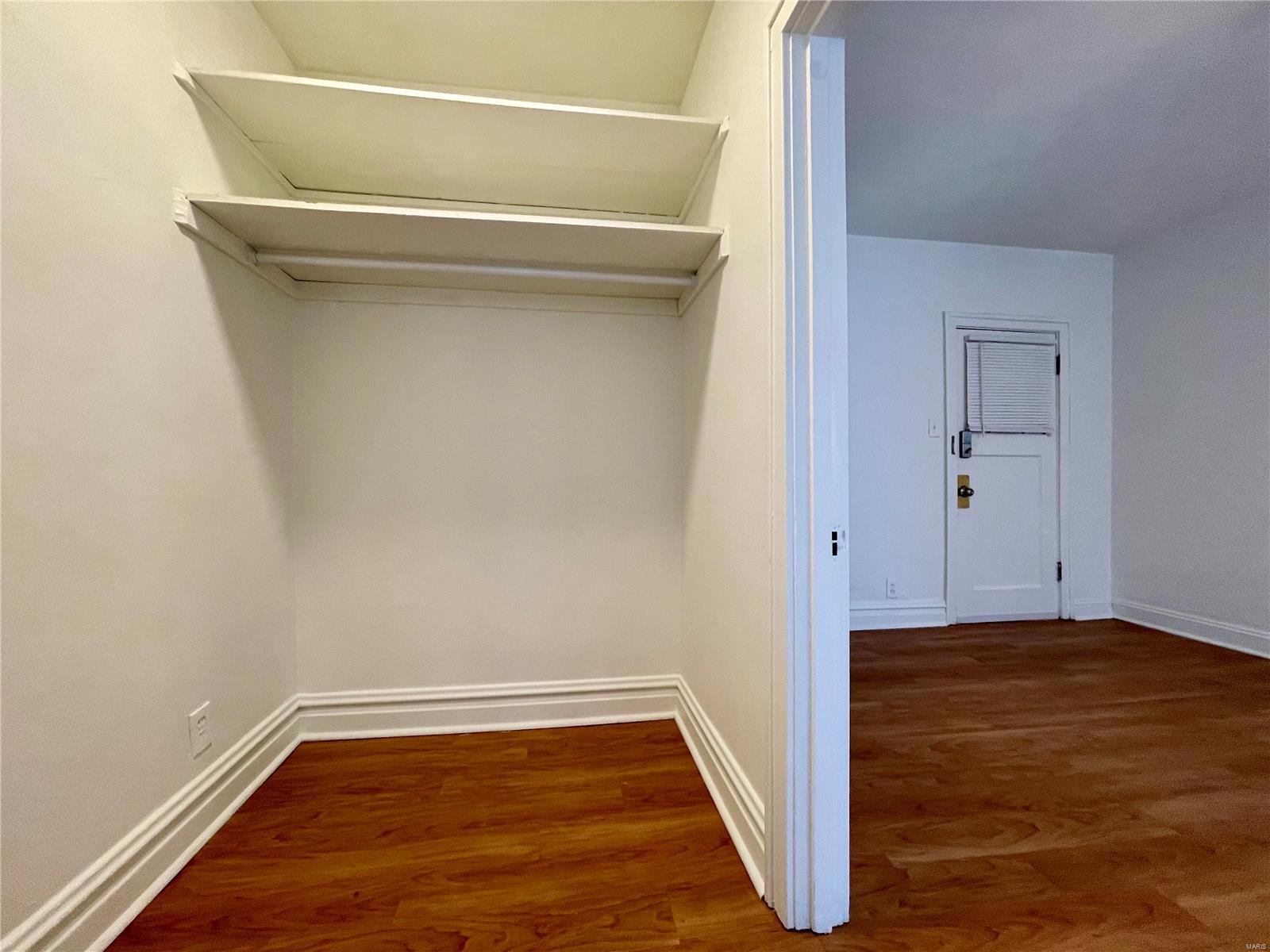 Laclede Ave & Forest Park Boule - Residential Income