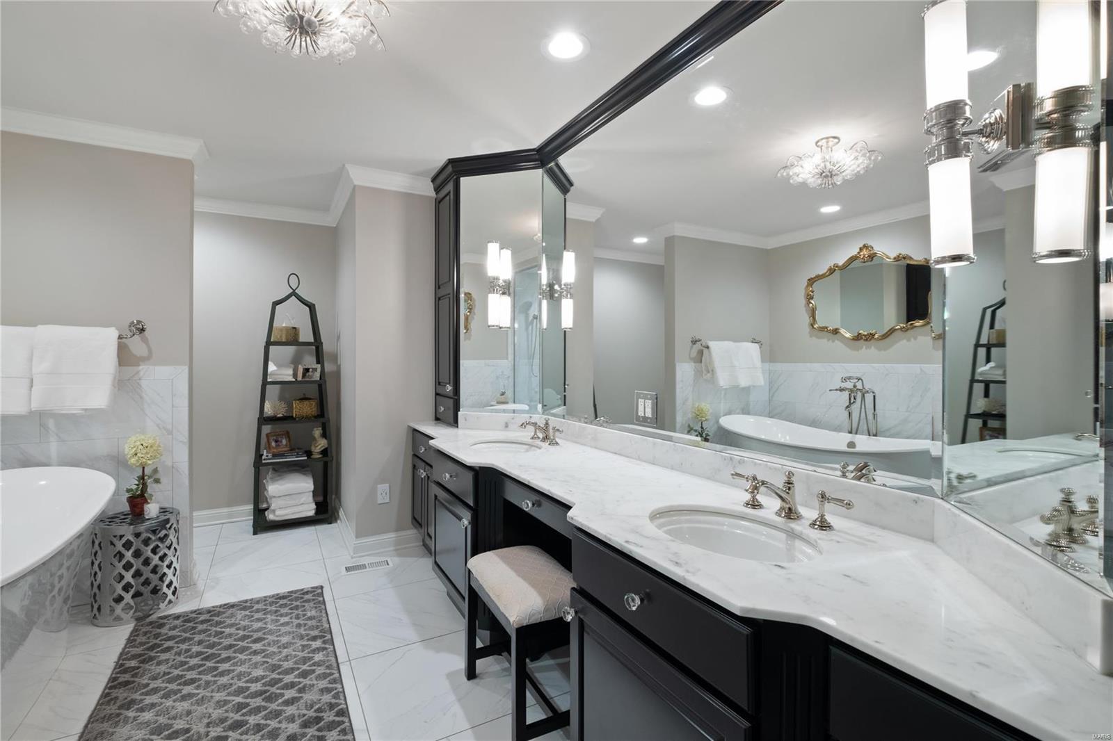 Brighton Way Twnhms A Condo - Residential