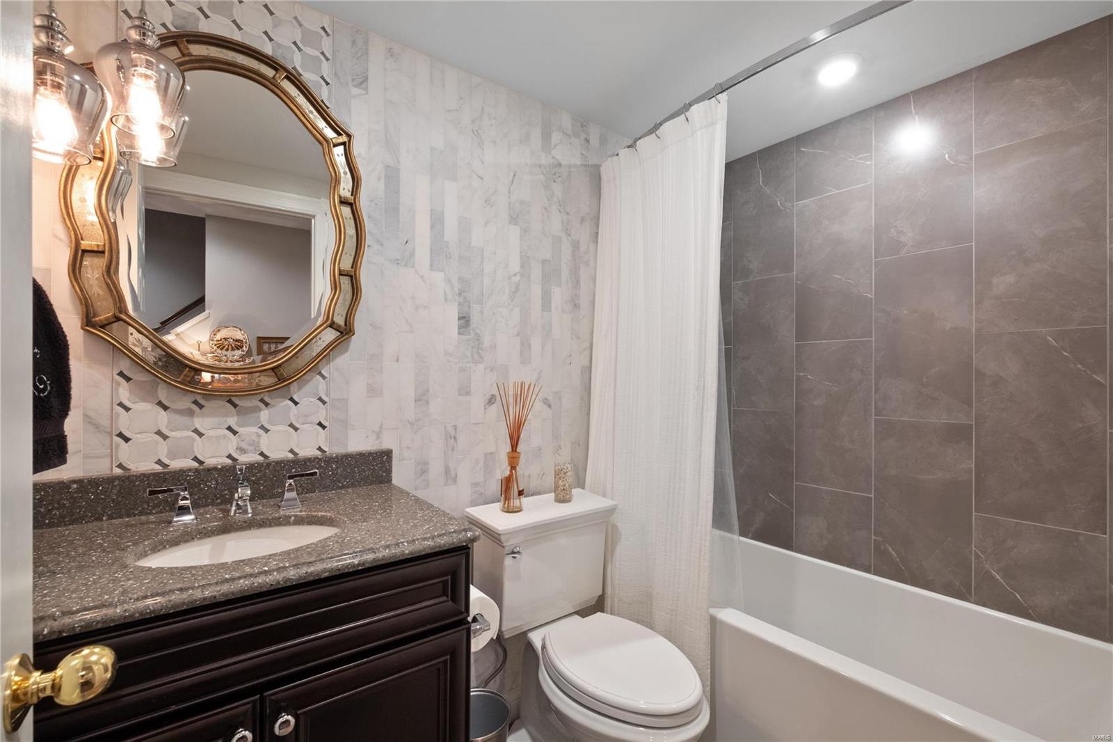 Brighton Way Twnhms A Condo - Residential